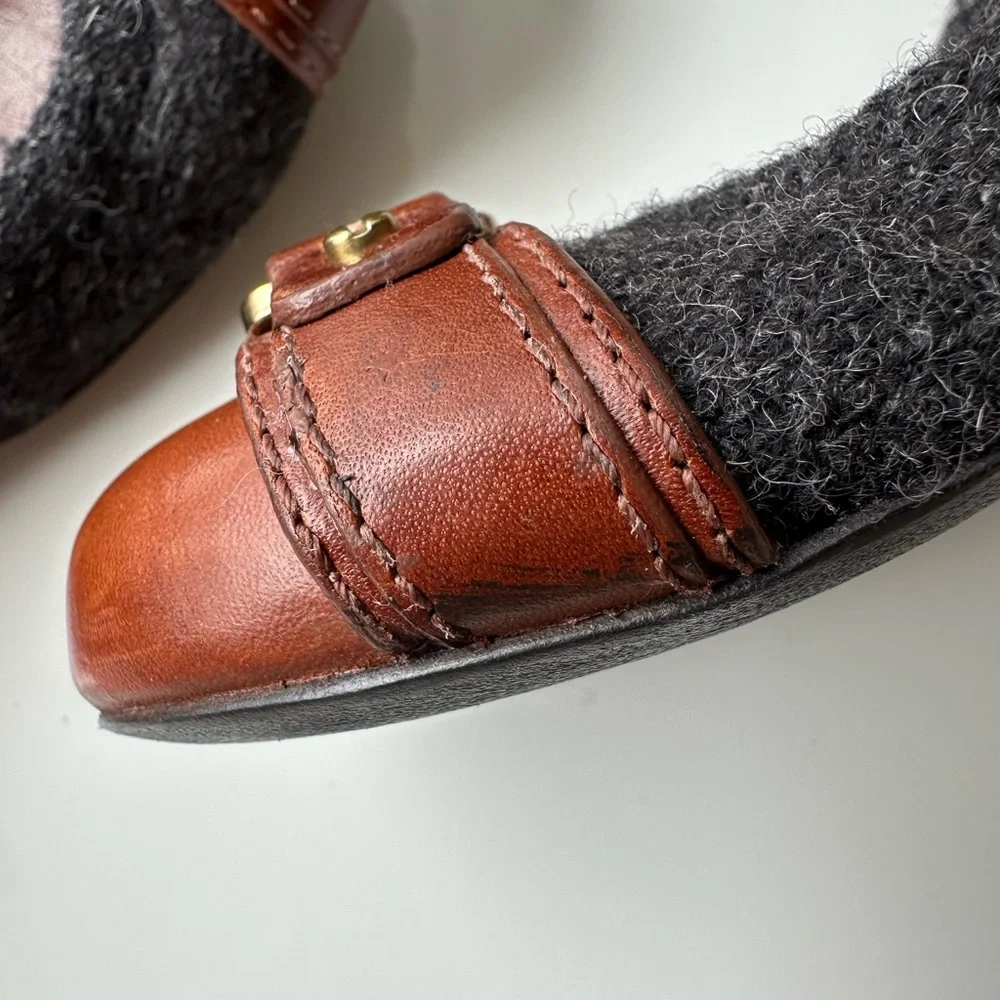 Tory Burch Women's Gray and‎ Brown Flats with Gold Accents size 6:5 m